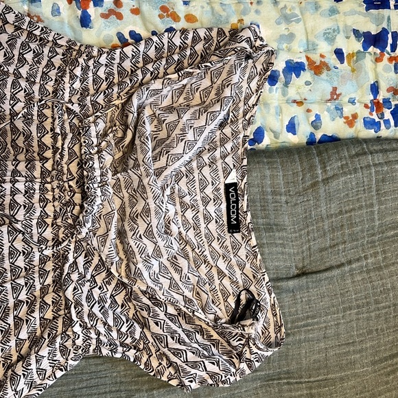 Volcom Halter Neck Summer Dress, Size Small - Picture 3 of 3